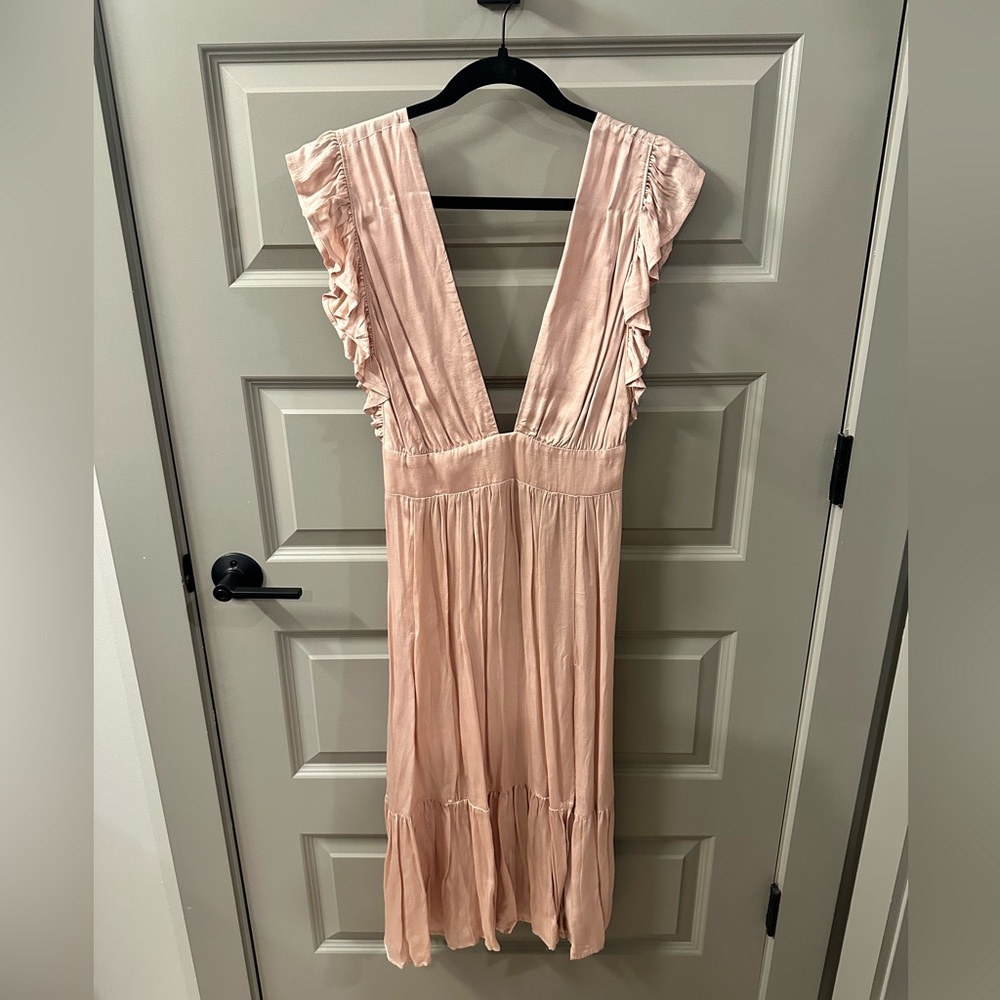 Stillwater deep V blush Ruffle Dress